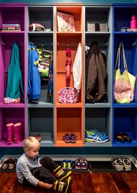 Детская цветная гардеробная комната Караганда